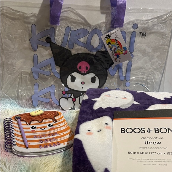 Hello Kitty KUROMI Bag & Boos & Bones Purple Decorative Throw with Book & Pin - Picture 1 of 12